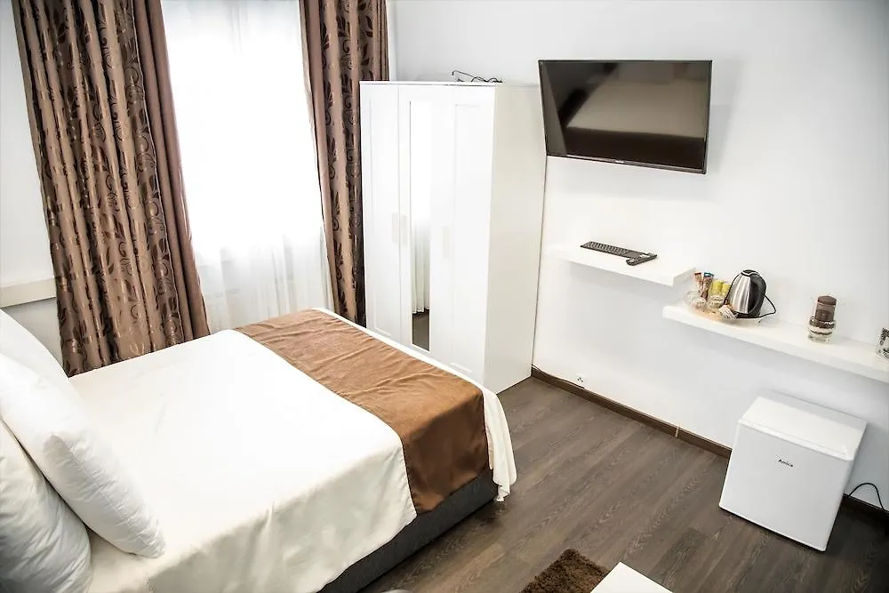 Tau Design Hotel Erlangen 0*,