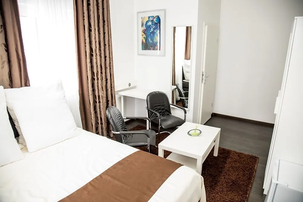 Tau Design Hotel Erlangen Guest house